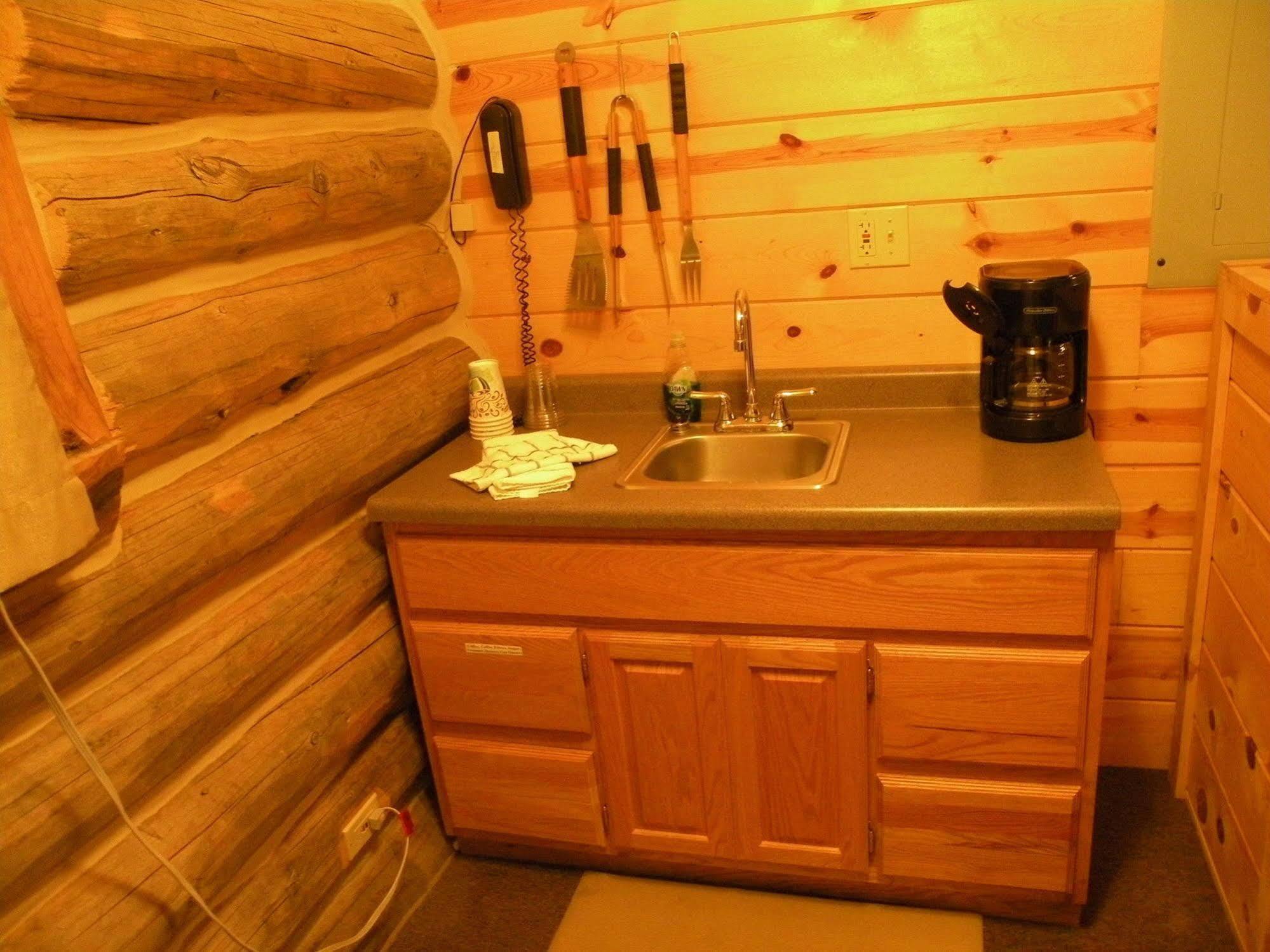 Gold Camp Cabins คัสเตอร์ ภายนอก รูปภาพ