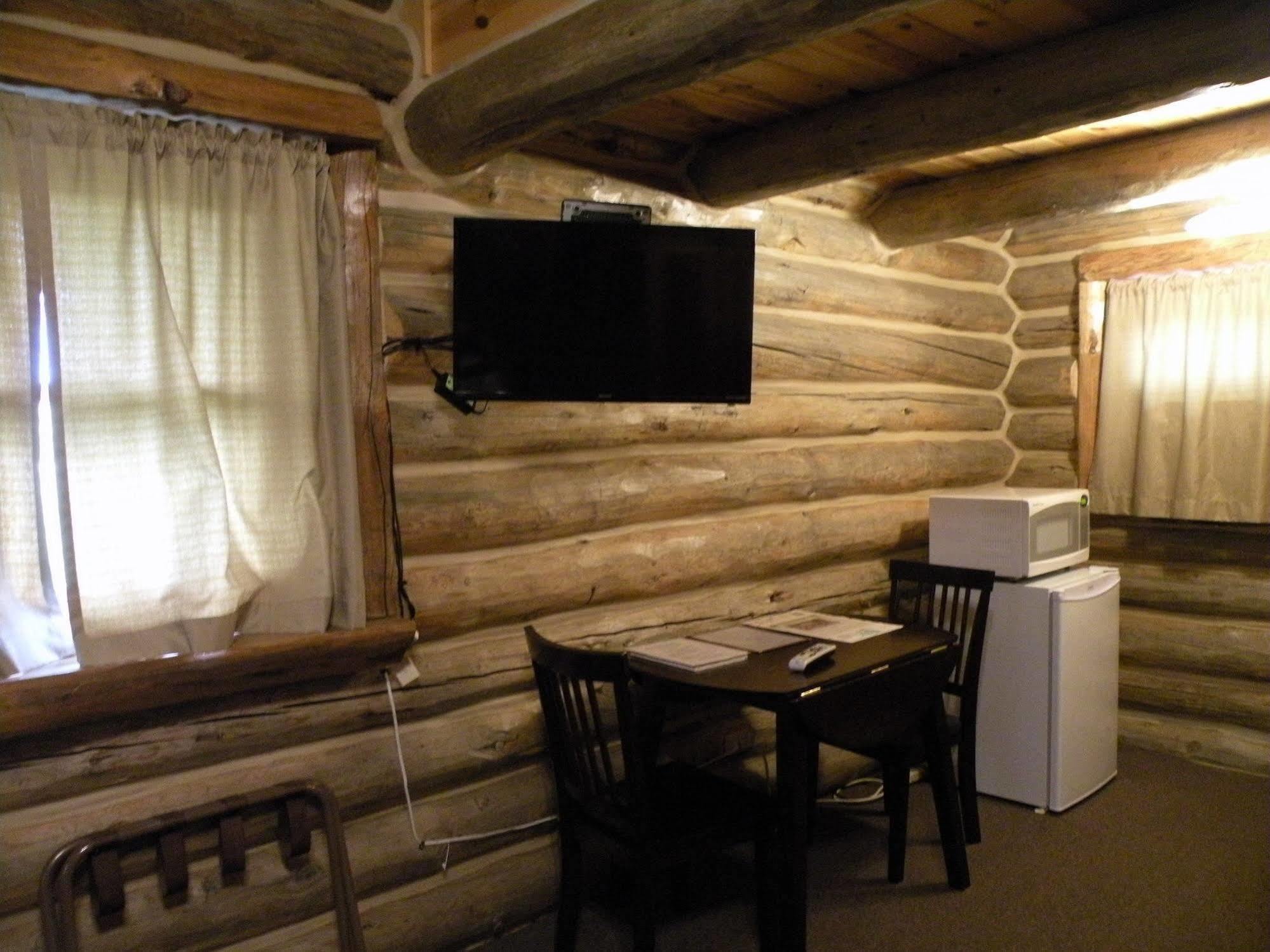 Gold Camp Cabins คัสเตอร์ ภายนอก รูปภาพ