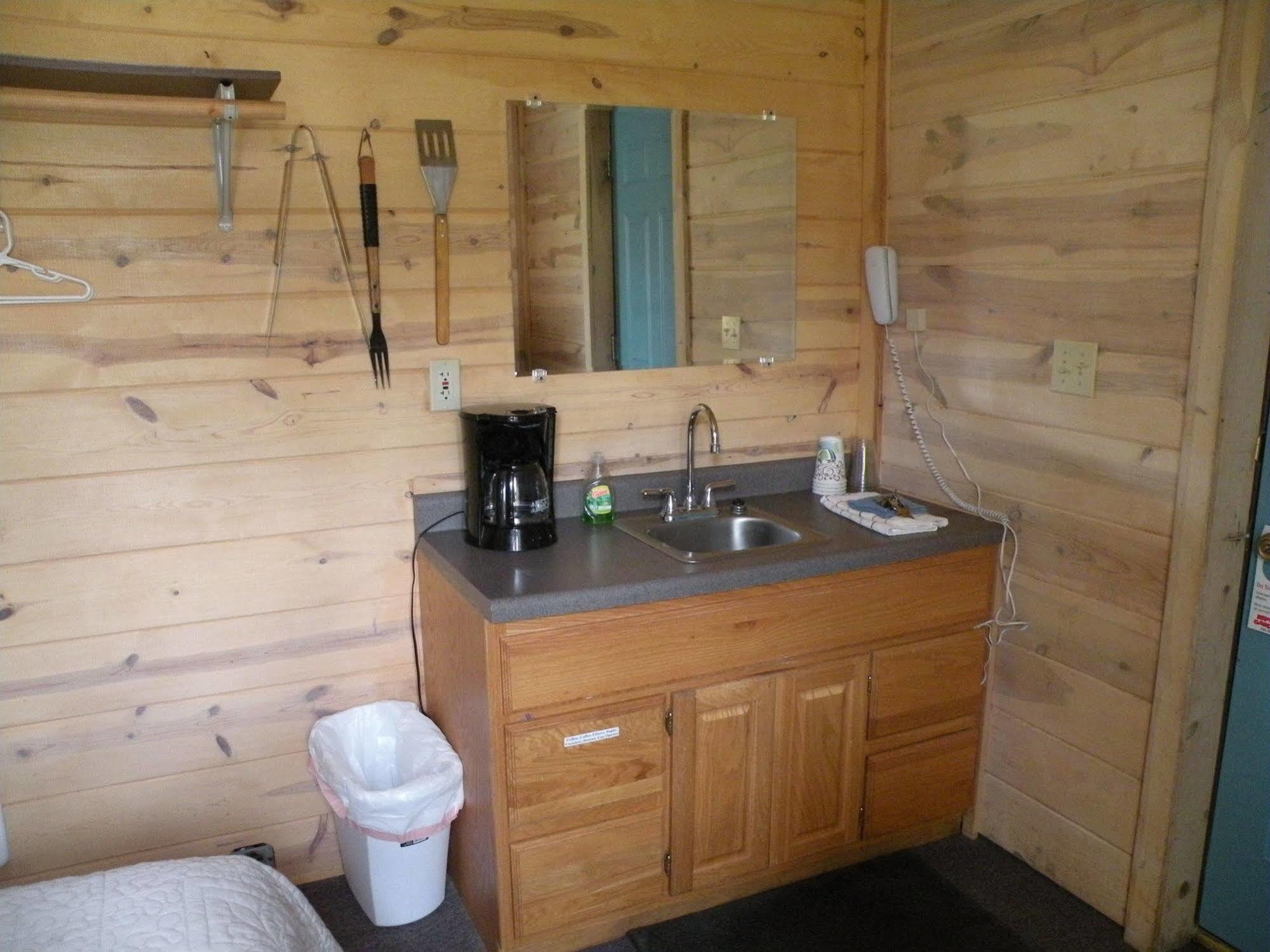 Gold Camp Cabins คัสเตอร์ ภายนอก รูปภาพ