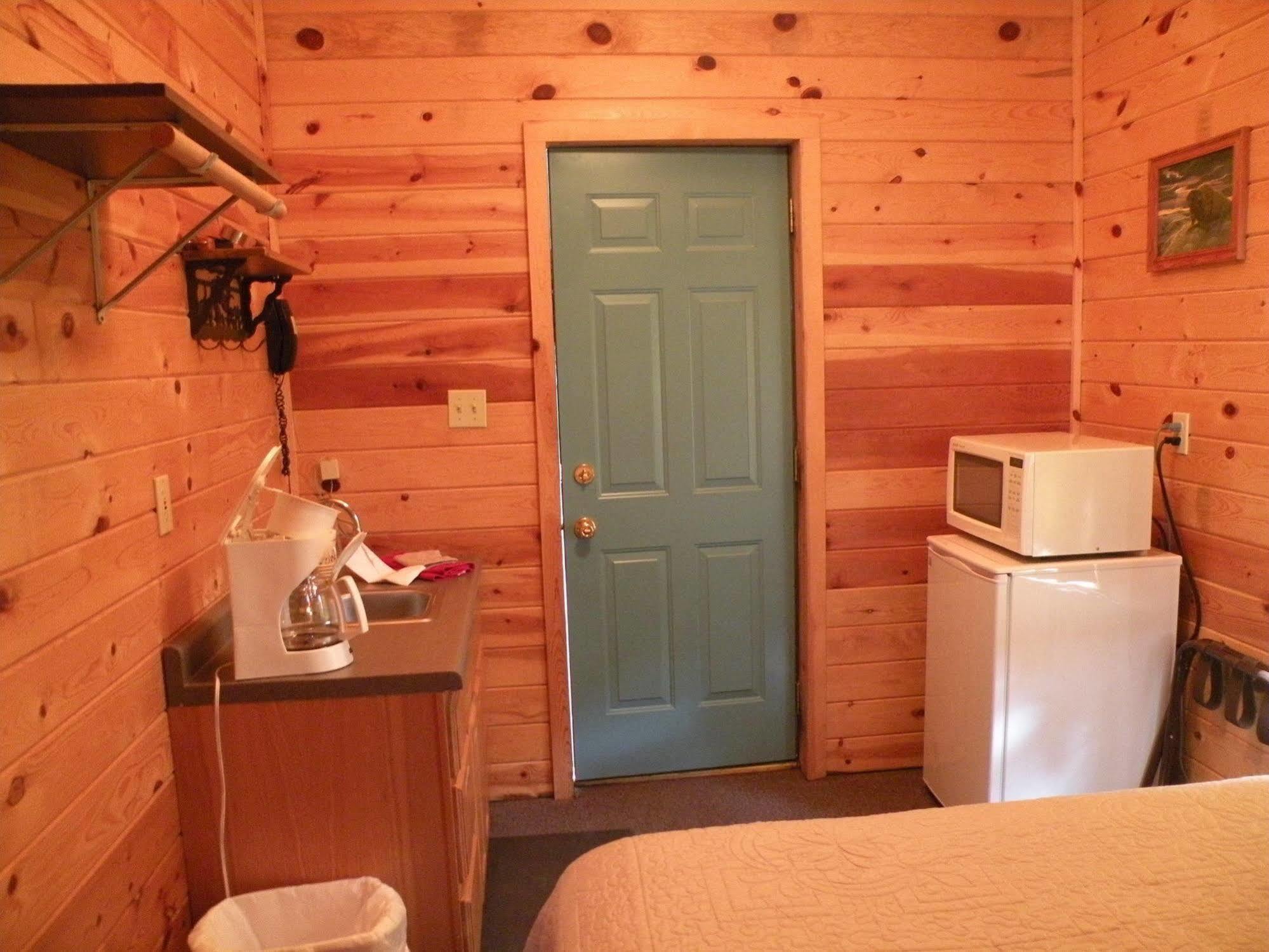 Gold Camp Cabins คัสเตอร์ ภายนอก รูปภาพ